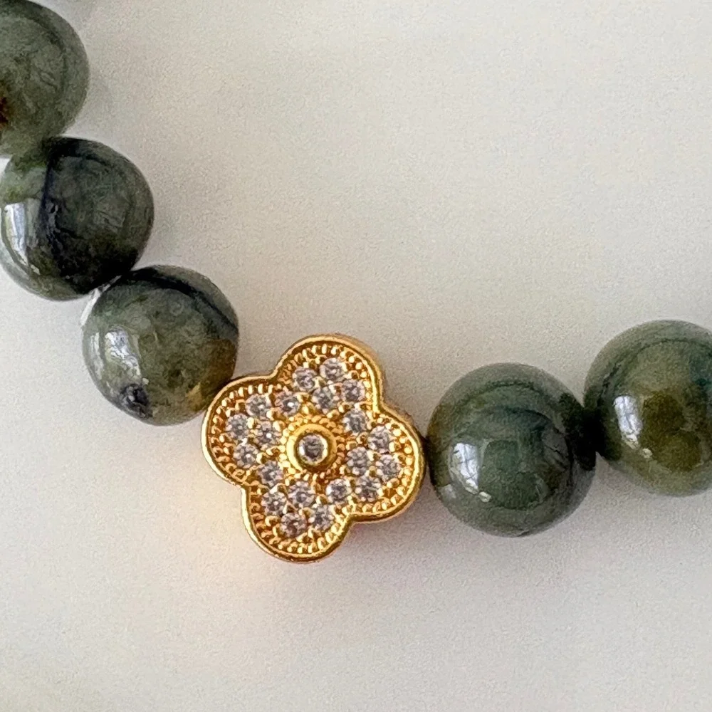 Authentic Green Jadeite Beaded Bracelet with Gold Clover Charm  20.03g